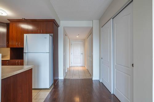 Hall d'entrée/Vestibule - 308-5000 Boul. Jacques-Bizard, Montréal (L'Île-Bizard/Sainte-Geneviève), QC - Indoor Photo Showing Kitchen