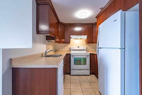 Cuisine - 308-5000 Boul. Jacques-Bizard, Montréal (L'Île-Bizard/Sainte-Geneviève), QC - Indoor Photo Showing Kitchen