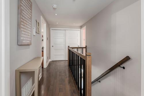 Escalier - 125 Av. Brigadoon, Pointe-Claire, QC - Indoor Photo Showing Other Room