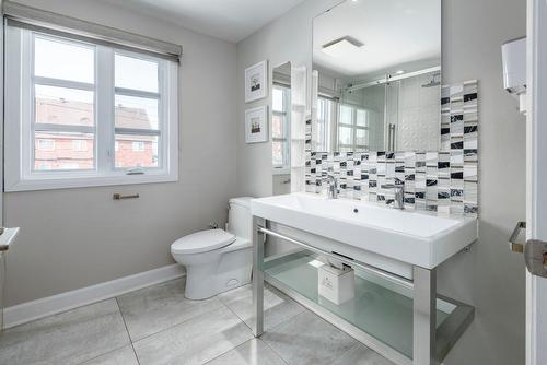 Salle de bains - 125 Av. Brigadoon, Pointe-Claire, QC - Indoor Photo Showing Bathroom
