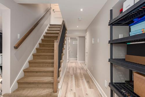 Escalier - 125 Av. Brigadoon, Pointe-Claire, QC - Indoor Photo Showing Other Room