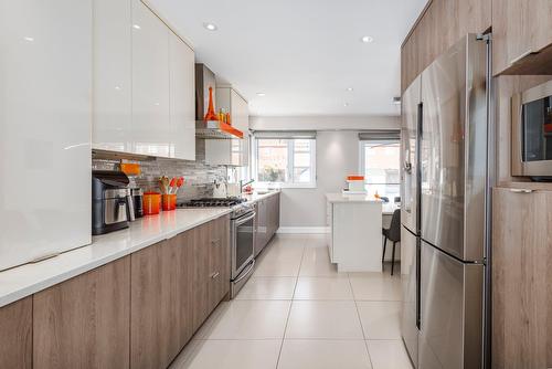 Cuisine - 125 Av. Brigadoon, Pointe-Claire, QC - Indoor Photo Showing Kitchen With Upgraded Kitchen