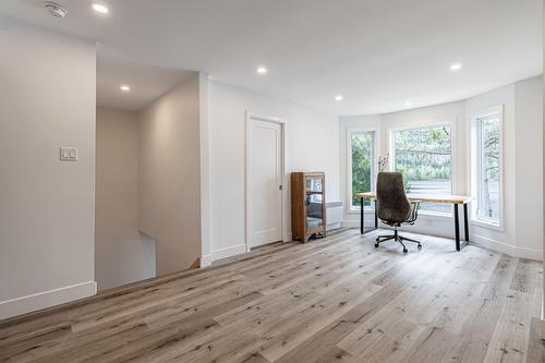 Office - 2020 Ch. Du Lac-Ste-Rose N., Mandeville, QC - Indoor Photo Showing Office