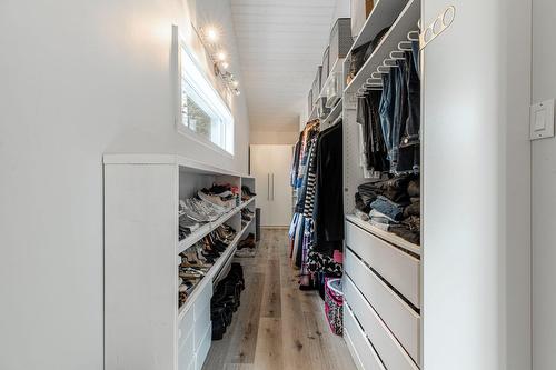 Bedroom - 2020 Ch. Du Lac-Ste-Rose N., Mandeville, QC - Indoor Photo Showing Bedroom