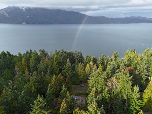 1166 Cloake Hill Rd, North Saanich, BC 