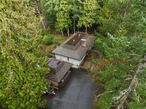 1166 Cloake Hill Rd, North Saanich, BC 