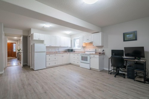 6441 Lasalle Rd, Nanaimo, BC 