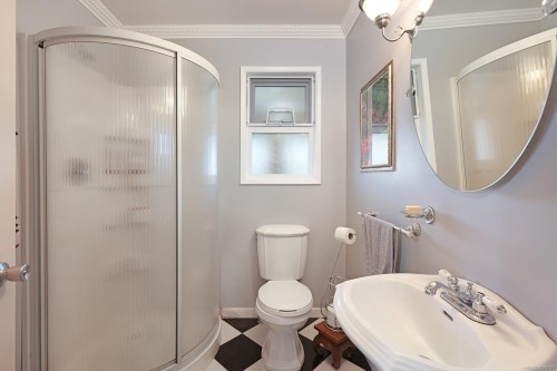 5497 Tappin St, Union Bay, BC 