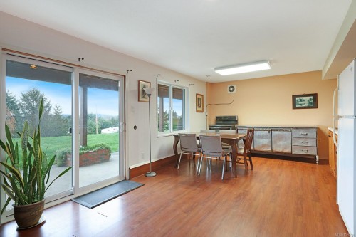 5497 Tappin St, Union Bay, BC 