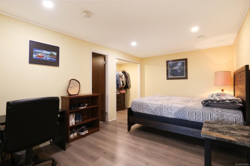 5497 Tappin St, Union Bay, BC 