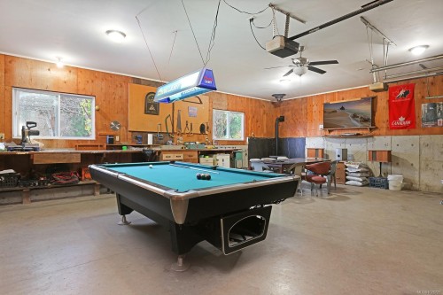 5497 Tappin St, Union Bay, BC 