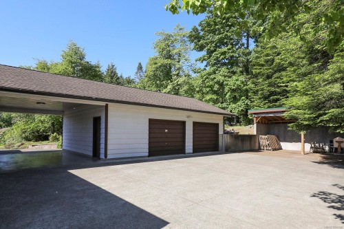 5497 Tappin St, Union Bay, BC 