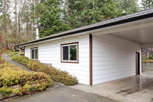 5497 Tappin St, Union Bay, BC 