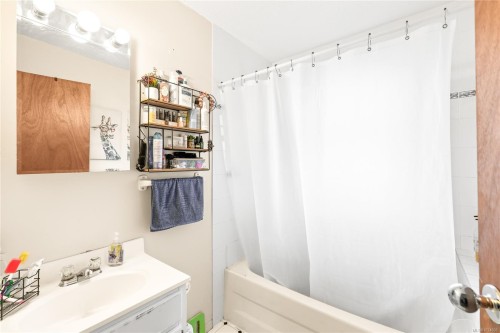 1502 Memory Lane, Qualicum Beach, BC 