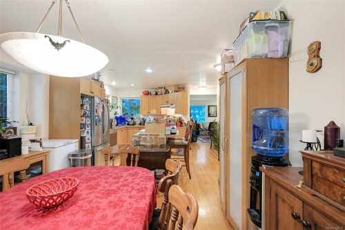 1975 Highland Rd, View Royal, BC 