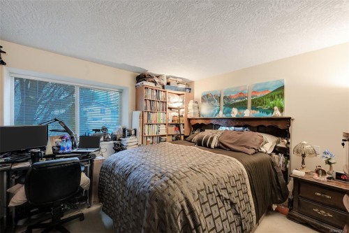 1975 Highland Rd, View Royal, BC 