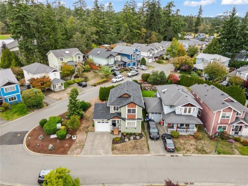 8 Newstead Cres, View Royal, BC 