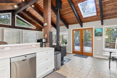 2404 Glenmore Rd, Campbell River, BC 