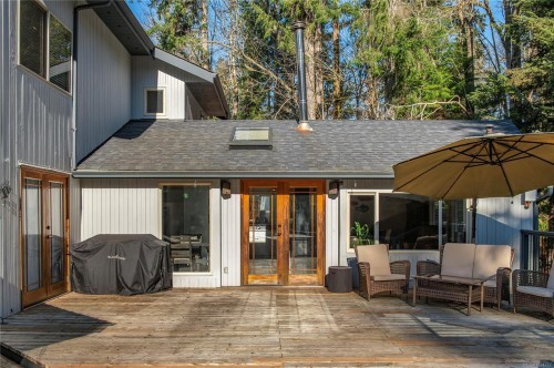 2404 Glenmore Rd, Campbell River, BC 