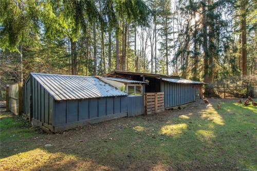 2404 Glenmore Rd, Campbell River, BC 