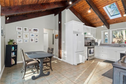 2404 Glenmore Rd, Campbell River, BC 