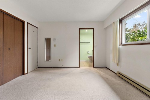 10411 Finch Pl, Sidney, BC 