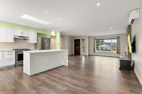 10411 Finch Pl, Sidney, BC 