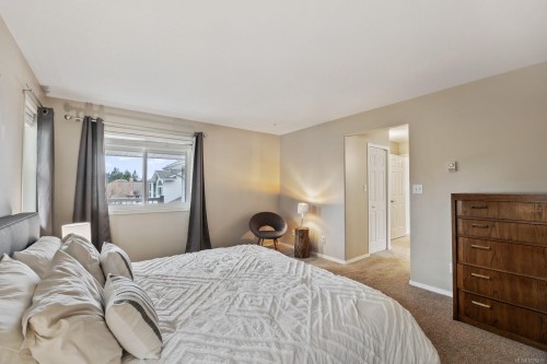 1354 Malahat Dr, Courtenay, BC 