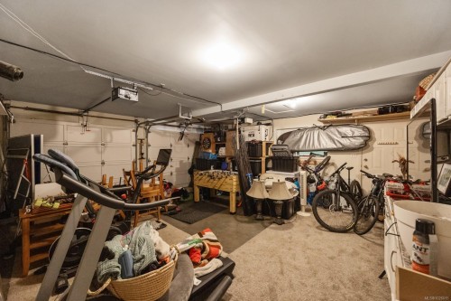 1354 Malahat Dr, Courtenay, BC 