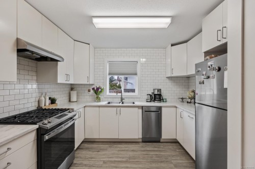 1354 Malahat Dr, Courtenay, BC 