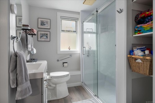 758 De Frane Crt, Ladysmith, BC 