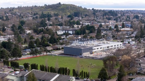 116-3962 Cedar Hill Rd, Saanich, BC - Outdoor With View