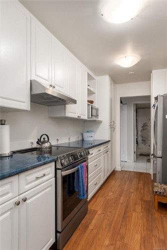 116-3962 Cedar Hill Rd, Saanich, BC - Indoor Photo Showing Kitchen With Stainless Steel Kitchen