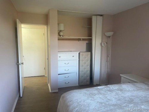 4201-997 Bowen Rd, Nanaimo, BC - Indoor Photo Showing Bedroom