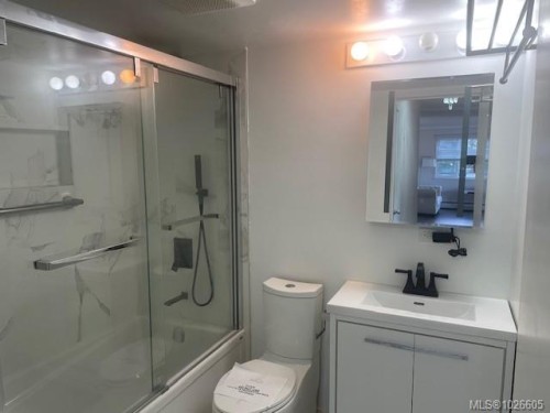 4201-997 Bowen Rd, Nanaimo, BC - Indoor Photo Showing Bathroom