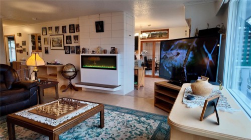 7710 Cedar Pl, Port Hardy, BC - Indoor Photo Showing Living Room