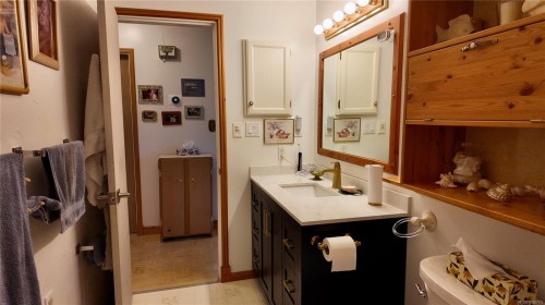 7710 Cedar Pl, Port Hardy, BC - Indoor Photo Showing Bathroom