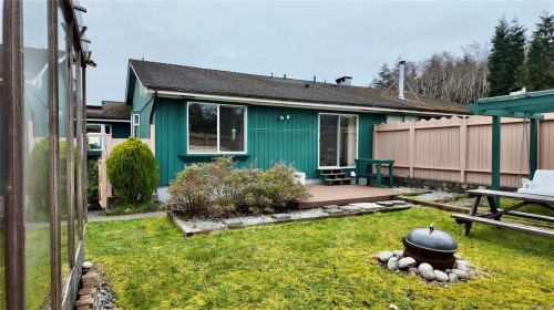 7710 Cedar Pl, Port Hardy, BC - Outdoor With Deck Patio Veranda