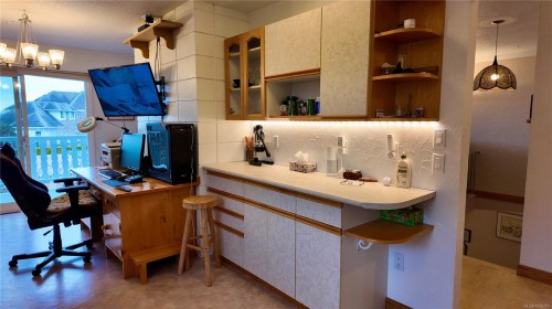 7710 Cedar Pl, Port Hardy, BC - Indoor Photo Showing Office
