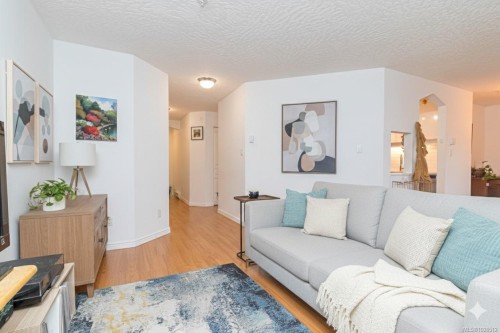 101-935 Johnson St, Victoria, BC - Indoor Photo Showing Living Room