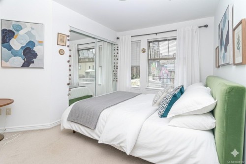 101-935 Johnson St, Victoria, BC - Indoor Photo Showing Bedroom