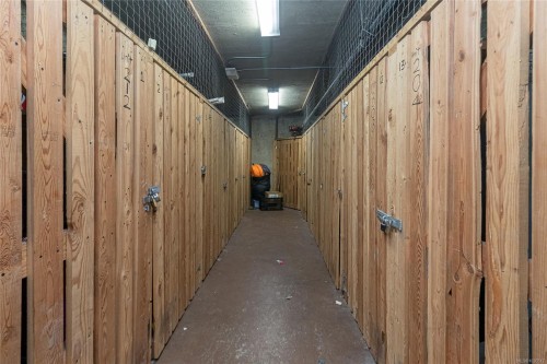 101-935 Johnson St, Victoria, BC - Indoor Photo Showing Other Room