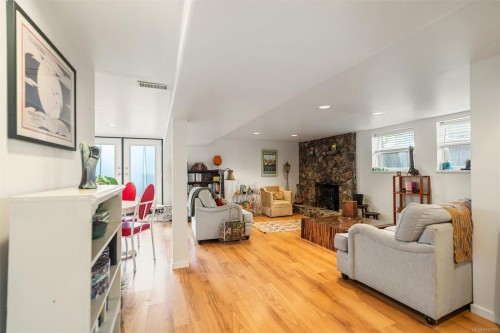 3771 Winston Cres, Saanich, BC 