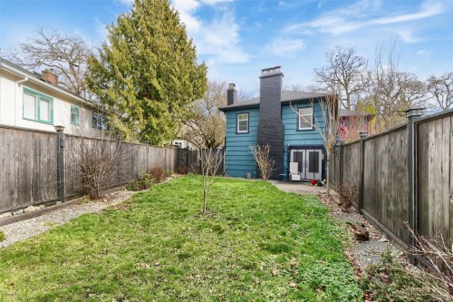 3771 Winston Cres, Saanich, BC 