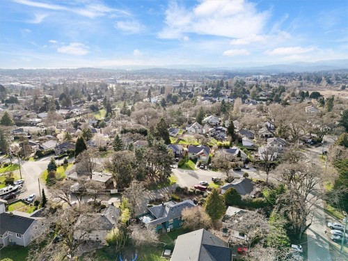 3771 Winston Cres, Saanich, BC 