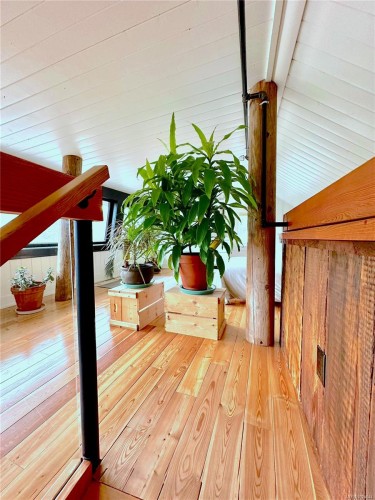 2613 Dunsmuir Ave, Cumberland, BC 