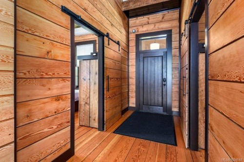 2613 Dunsmuir Ave, Cumberland, BC 