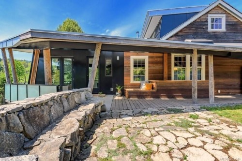 2613 Dunsmuir Ave, Cumberland, BC 