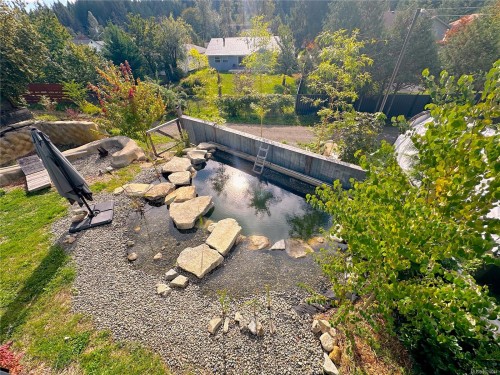 2613 Dunsmuir Ave, Cumberland, BC 