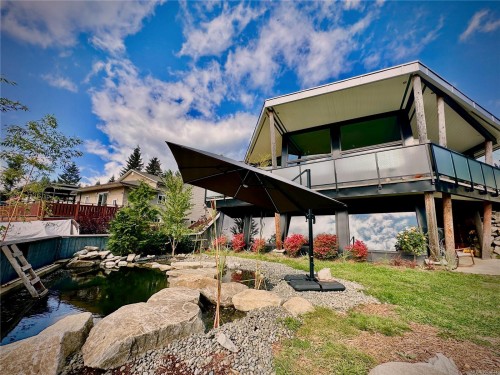 2613 Dunsmuir Ave, Cumberland, BC 